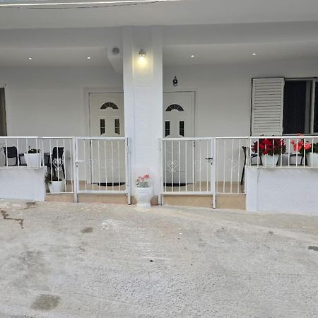 Aila Apartment Sarande Exterior photo