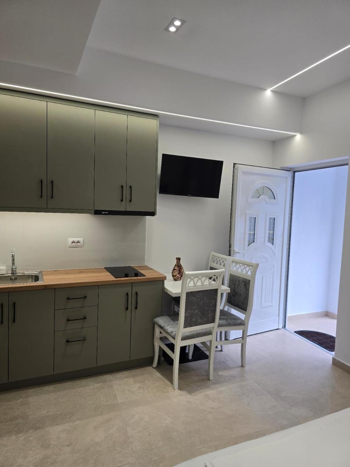 Aila Apartment Sarande Exterior photo